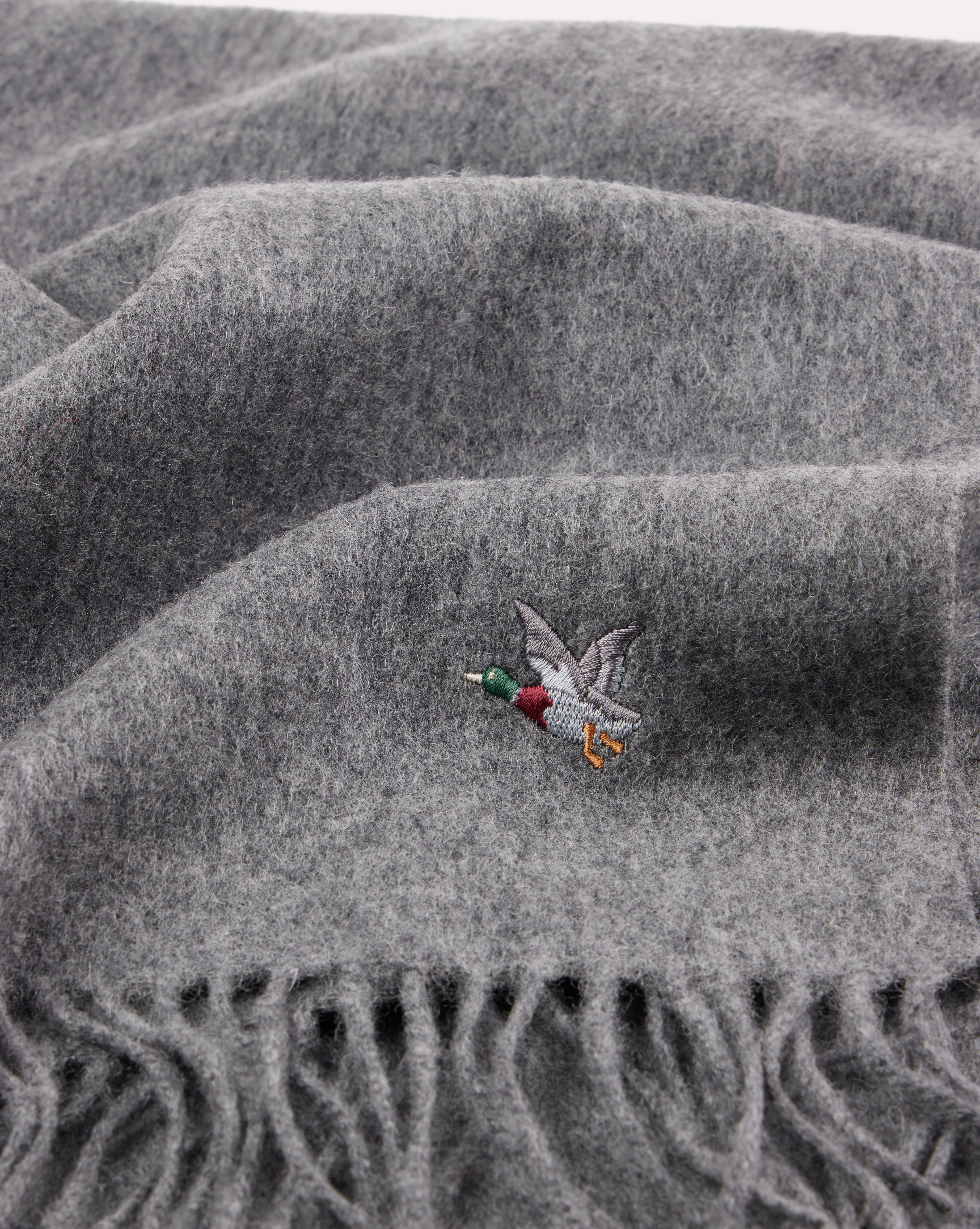 GREY DUCK SCARF