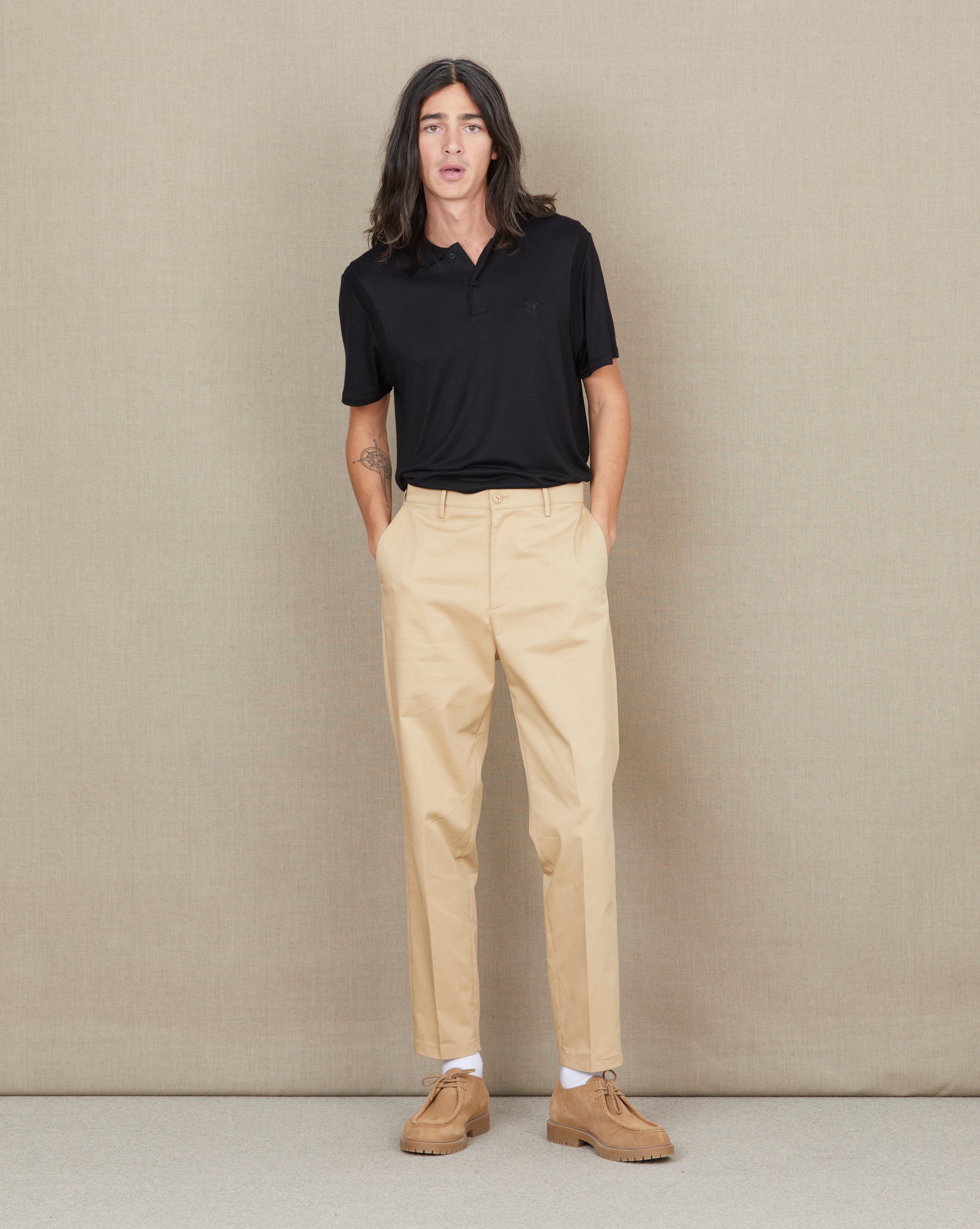 BEIGE FALTENHOSE