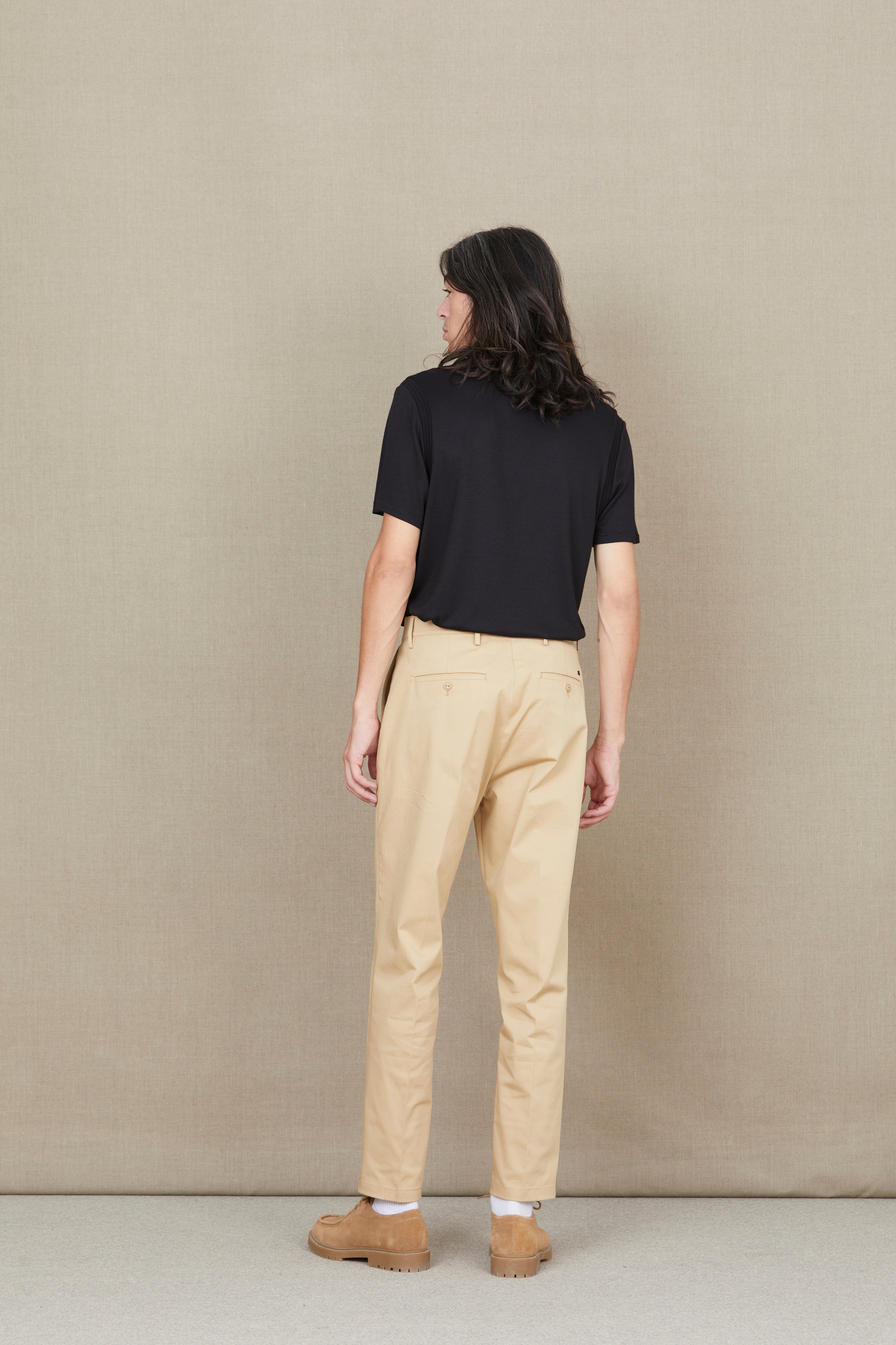 BEIGE FALTENHOSE