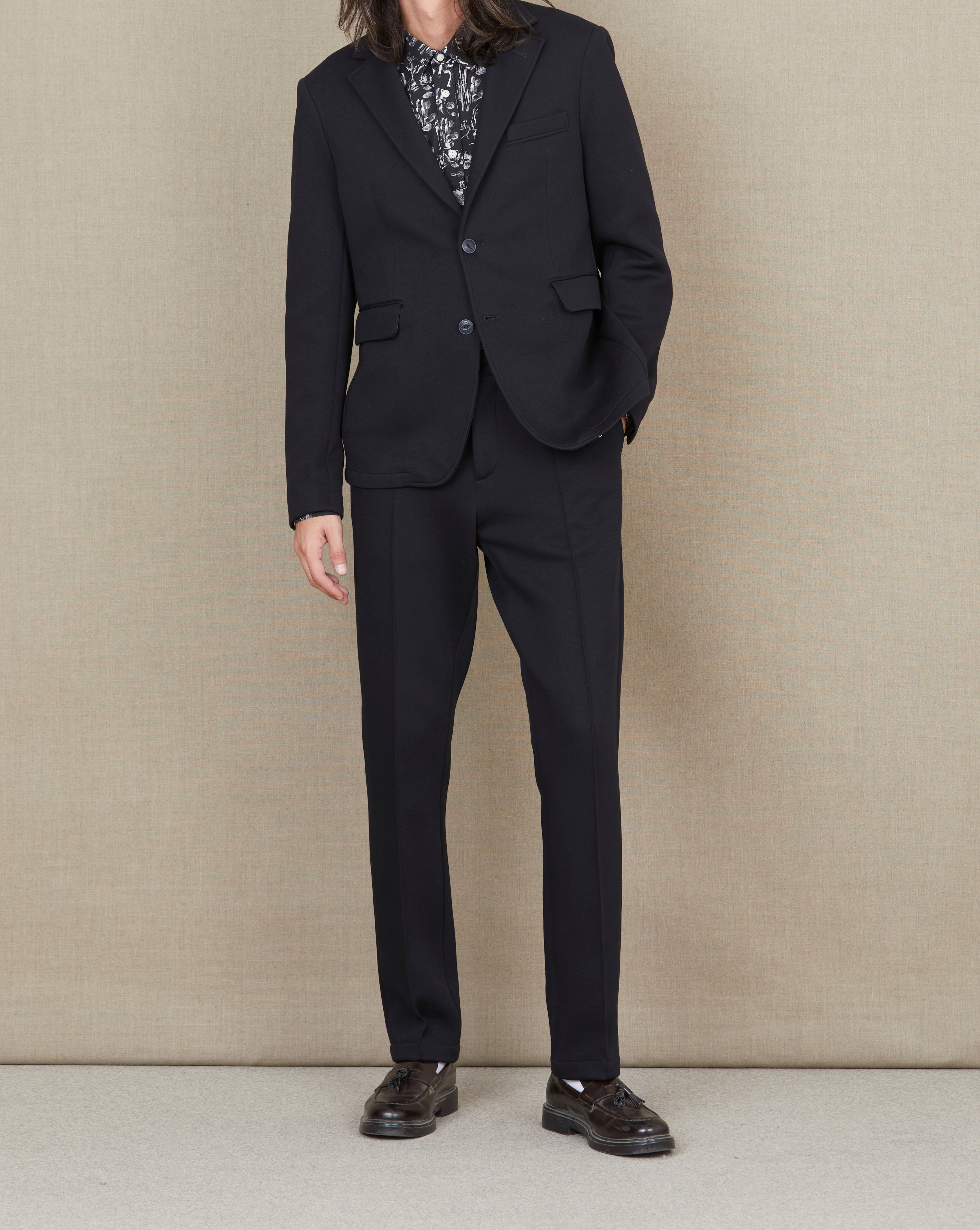 SCHWARZE STRASSENANZUGJACKE