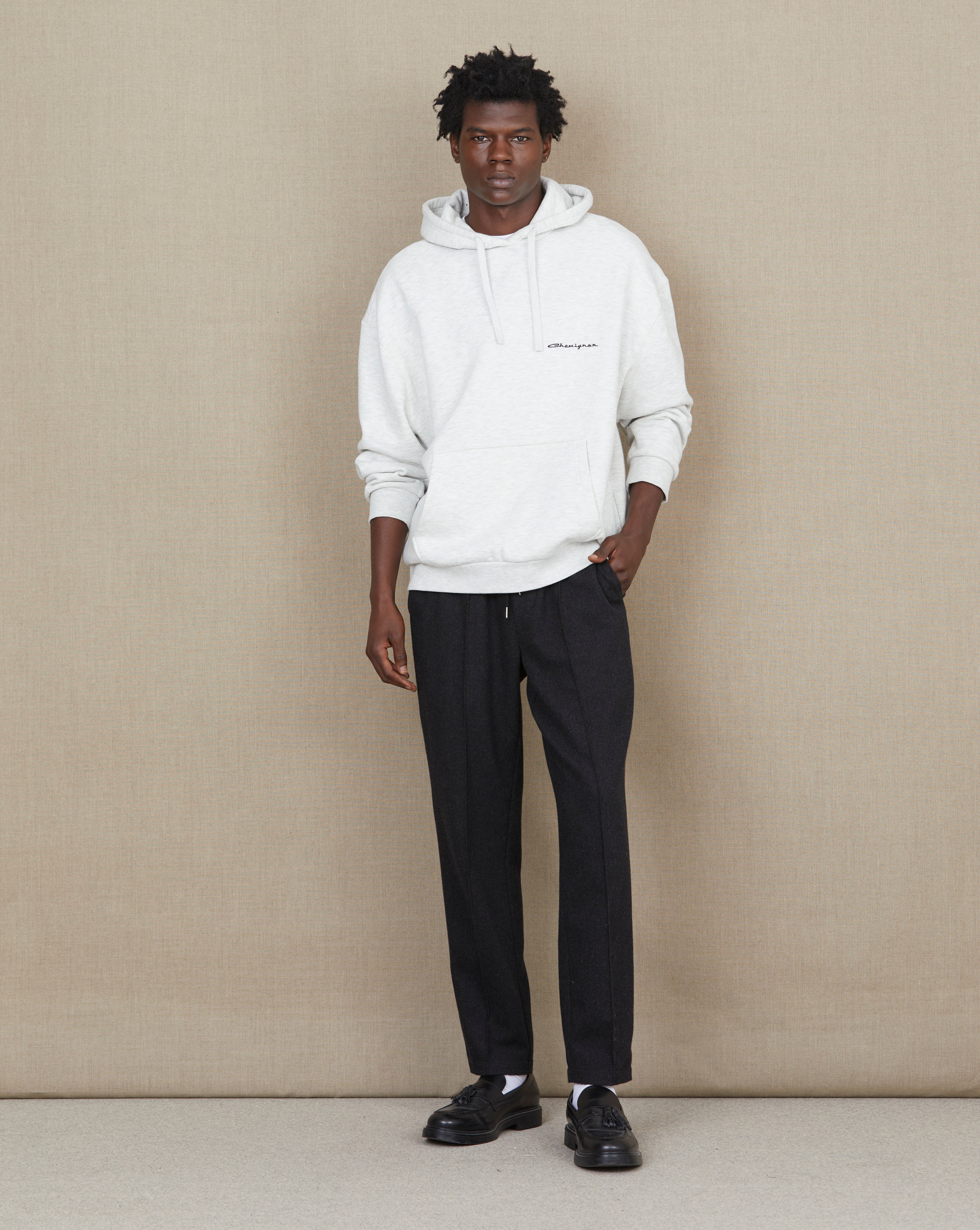 OVERSIZE-SWEATSHIRT IN GRAU CITY HOOD