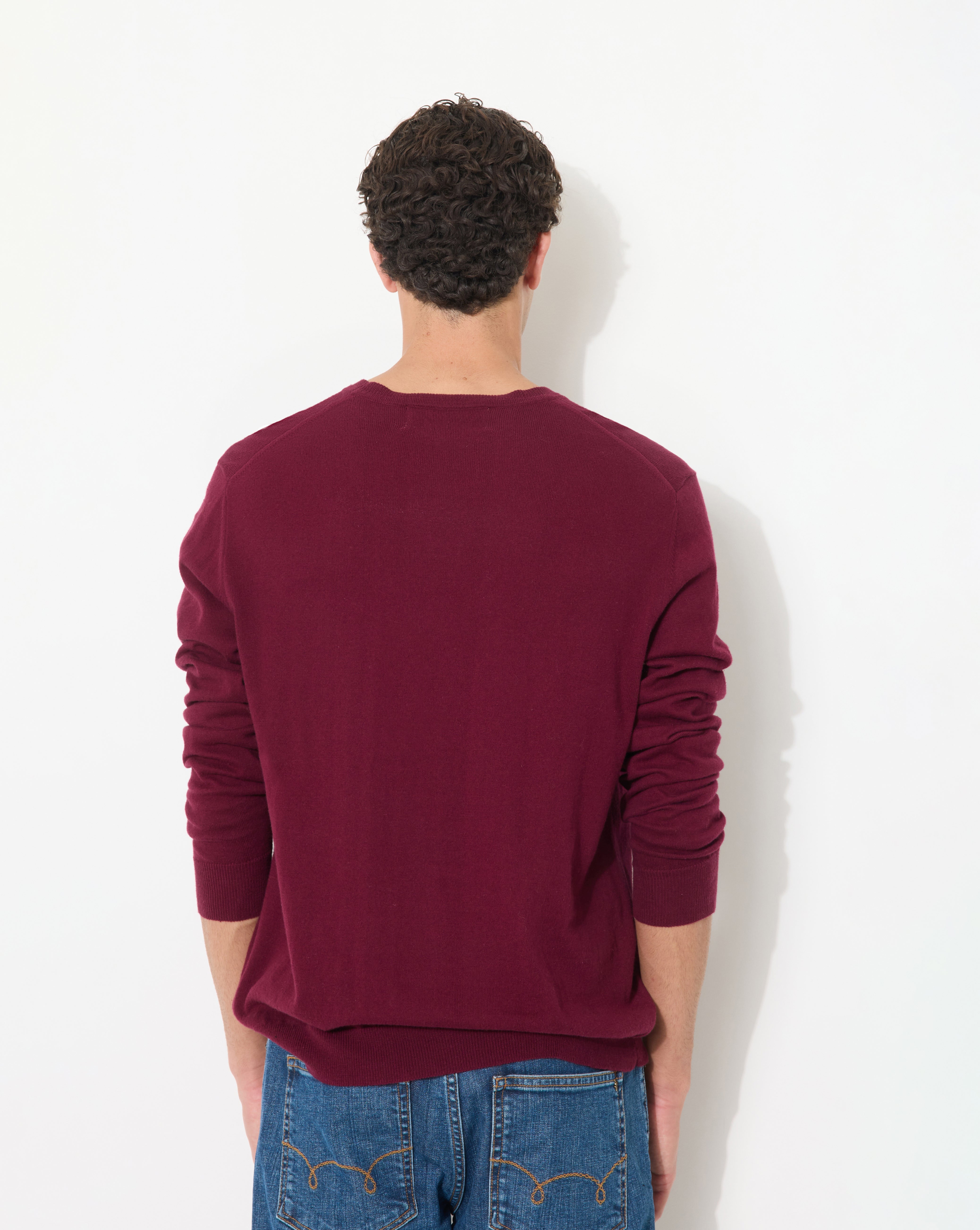 U TOGS BURGUNDY SWEATER