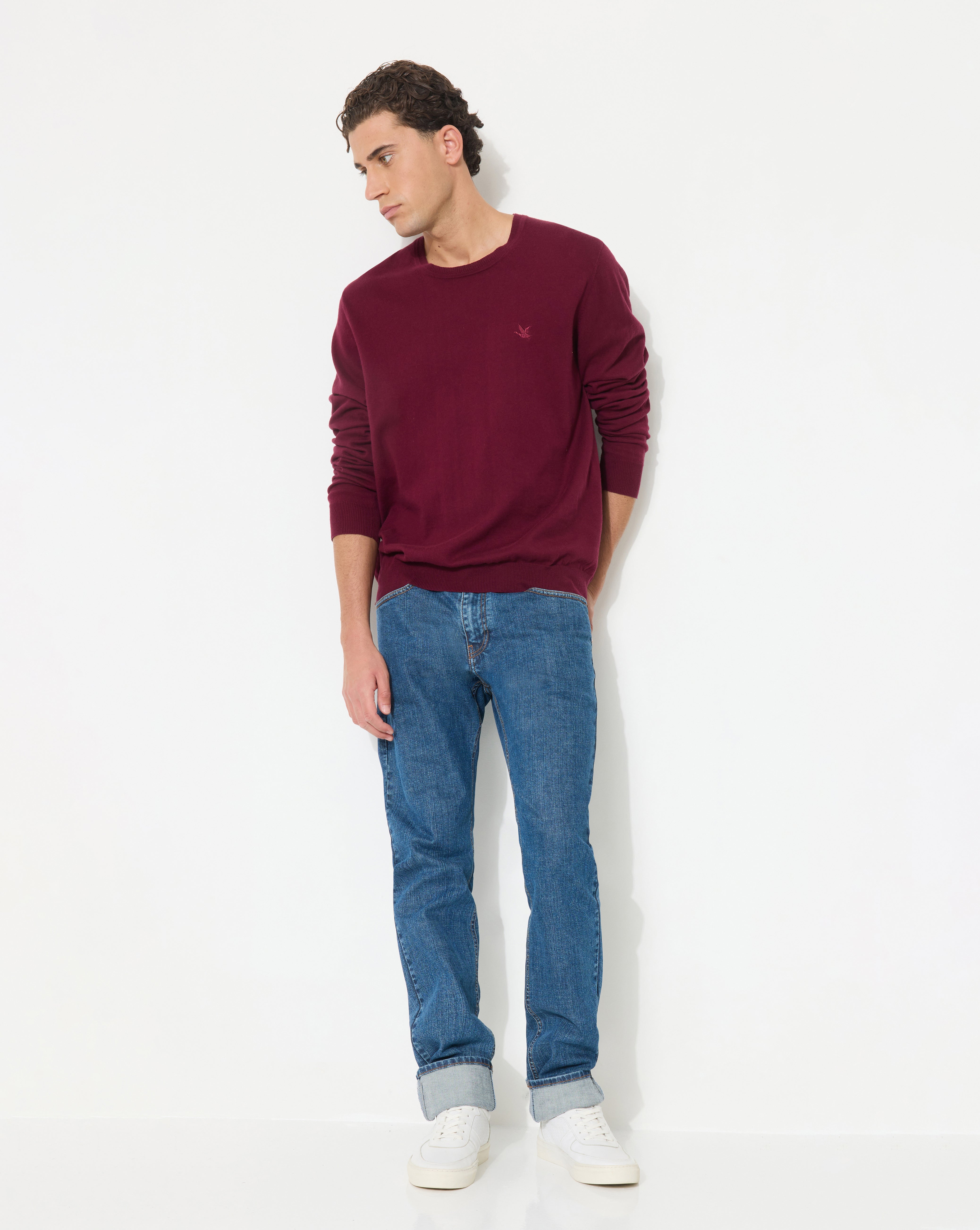 U TOGS BURGUNDY SWEATER