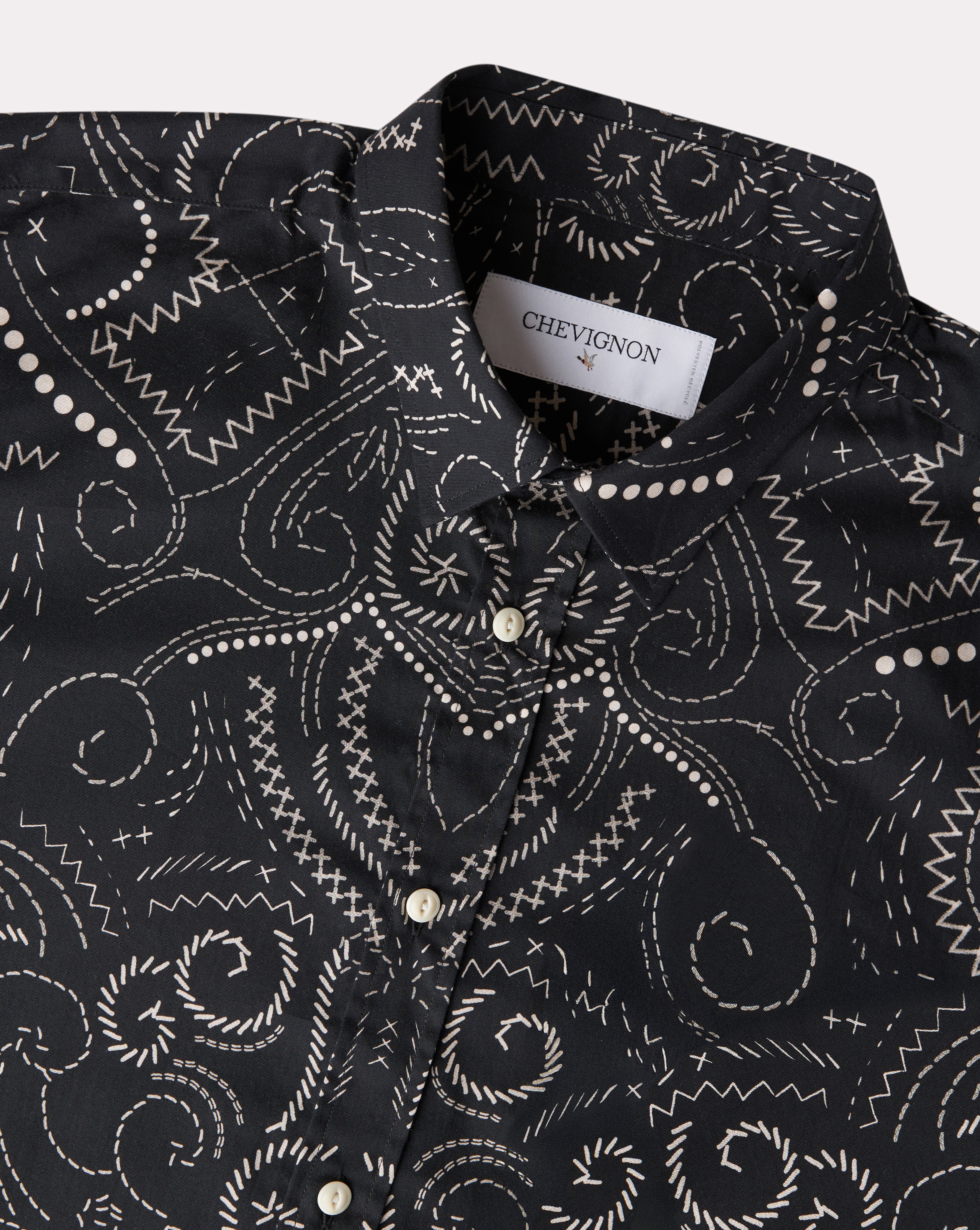 SCHWARZES BANDANA-SHIRT