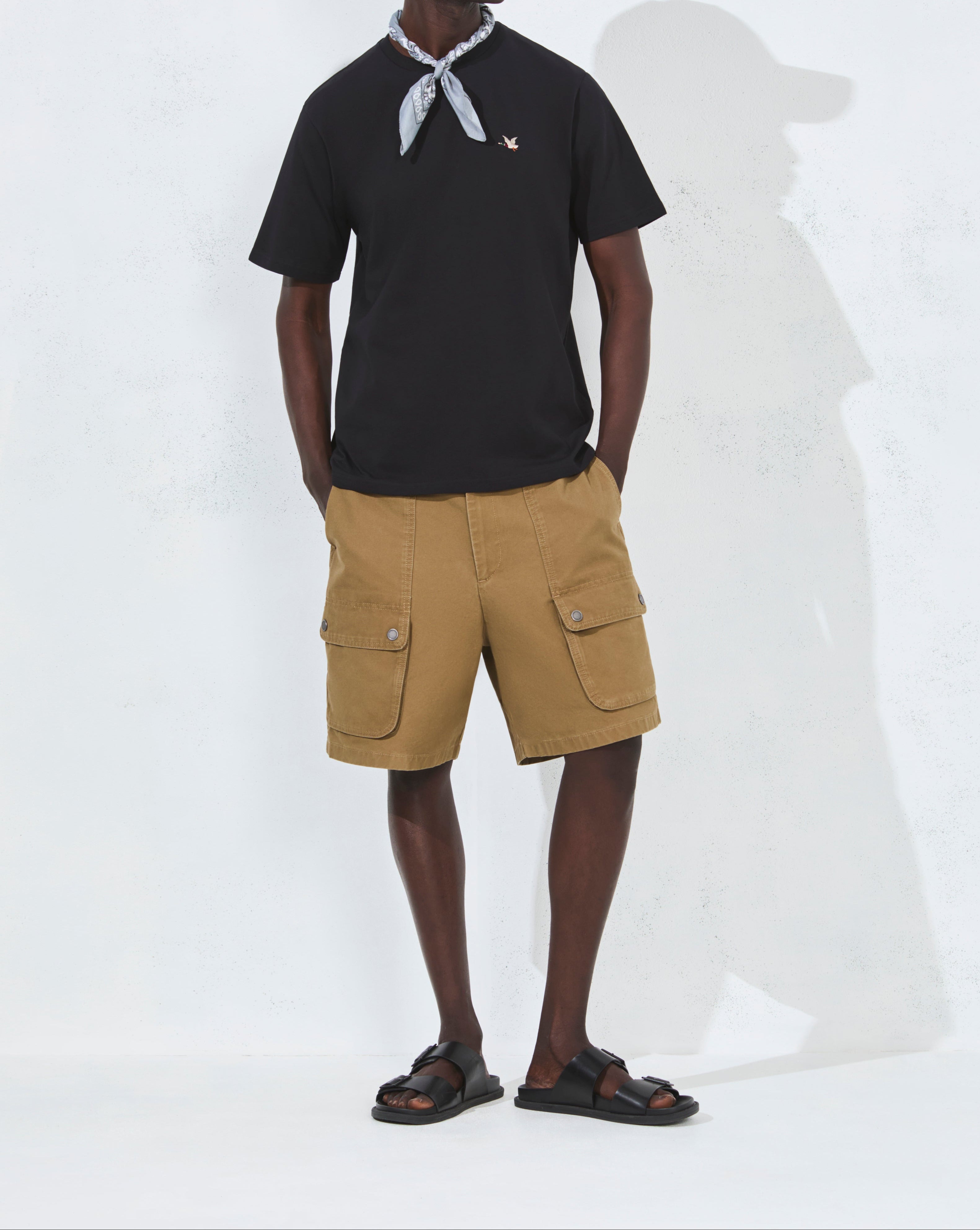 SCHWARZES T-TOGS-T-SHIRT