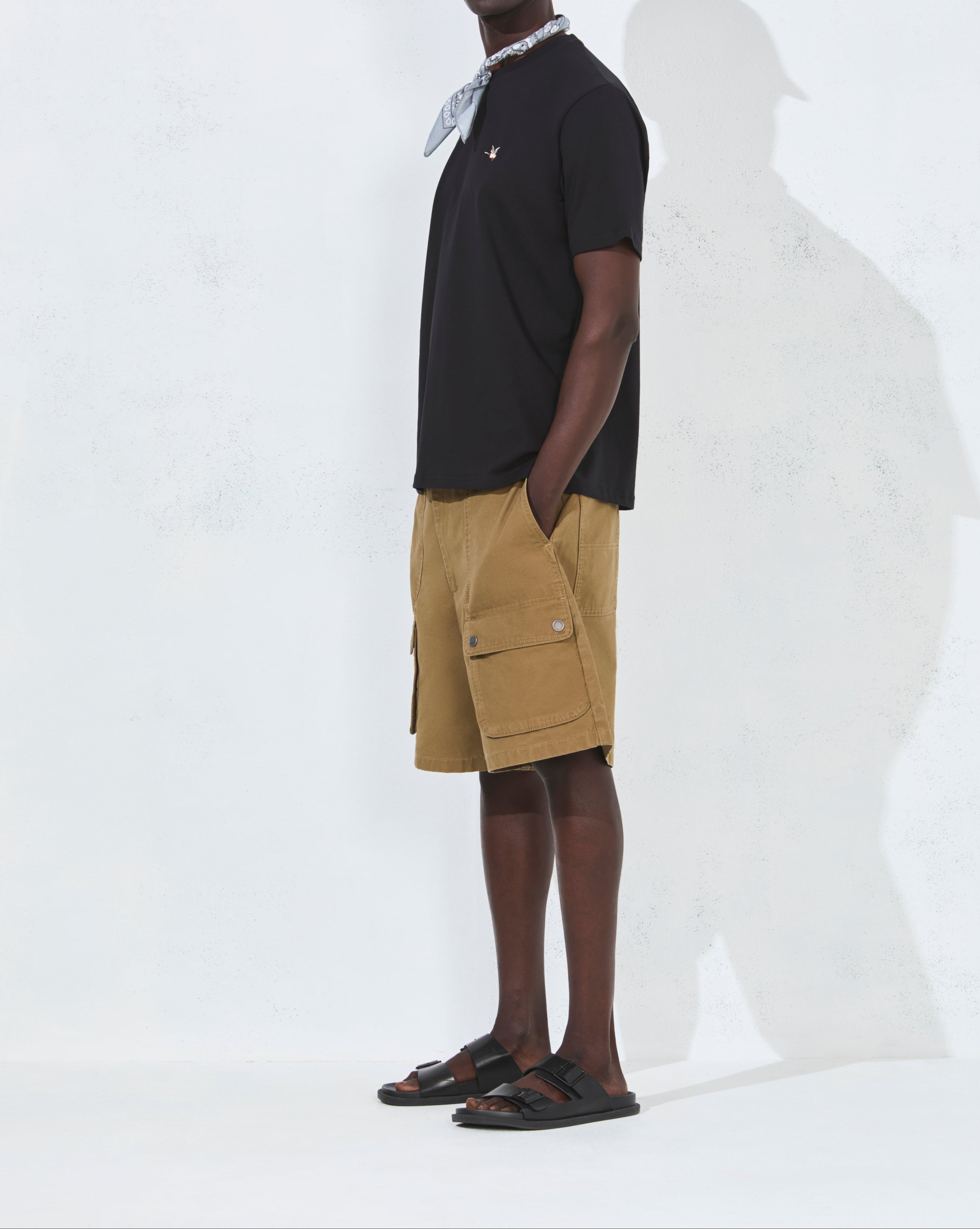 T-TOGS BLACK T-SHIRT