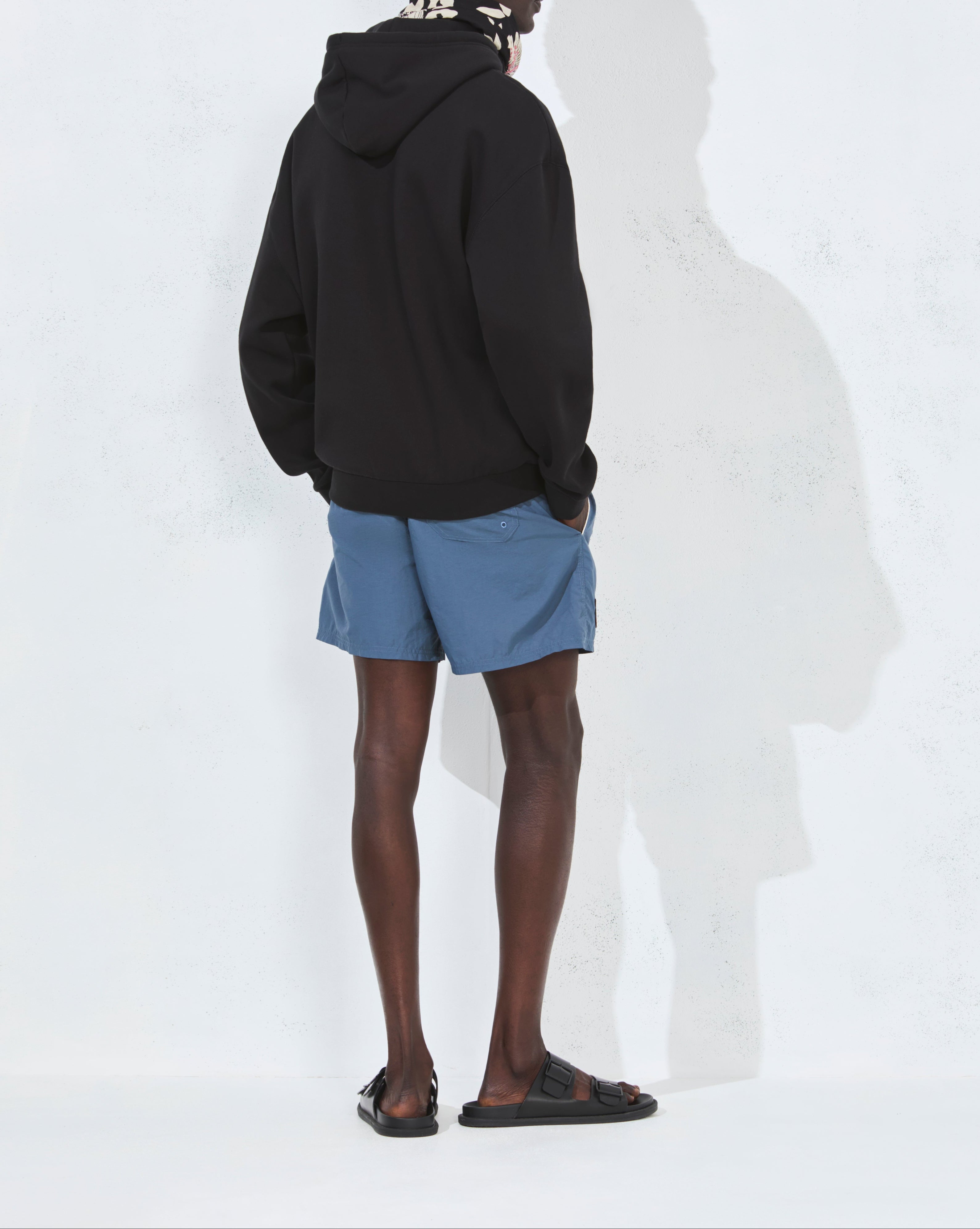 SCHWARZES OVERSIZE-CITY-HOOD-SWEATSHIRT
