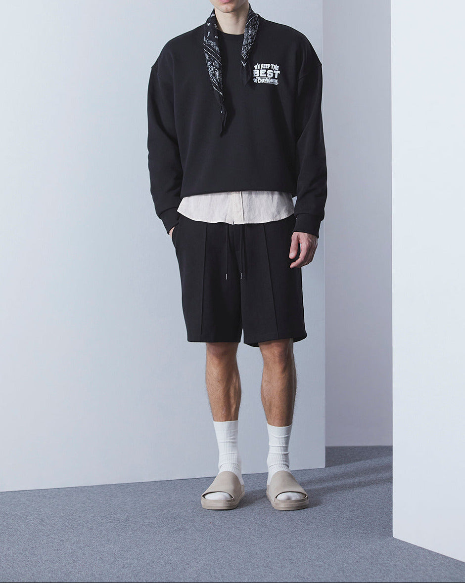 SCHWARZES OVERSIZE-SWEATSHIRT