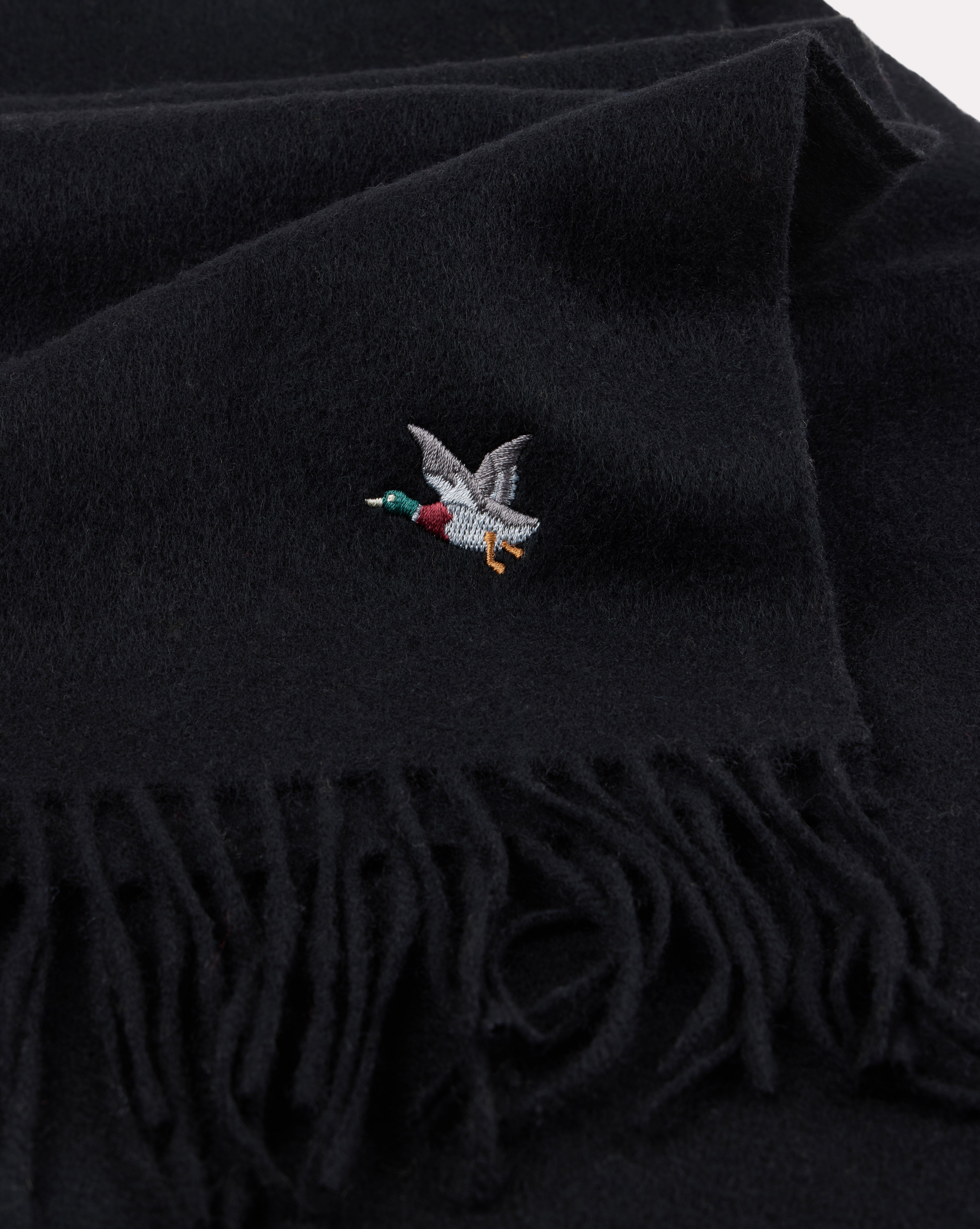 BLACK DUCK SCARF